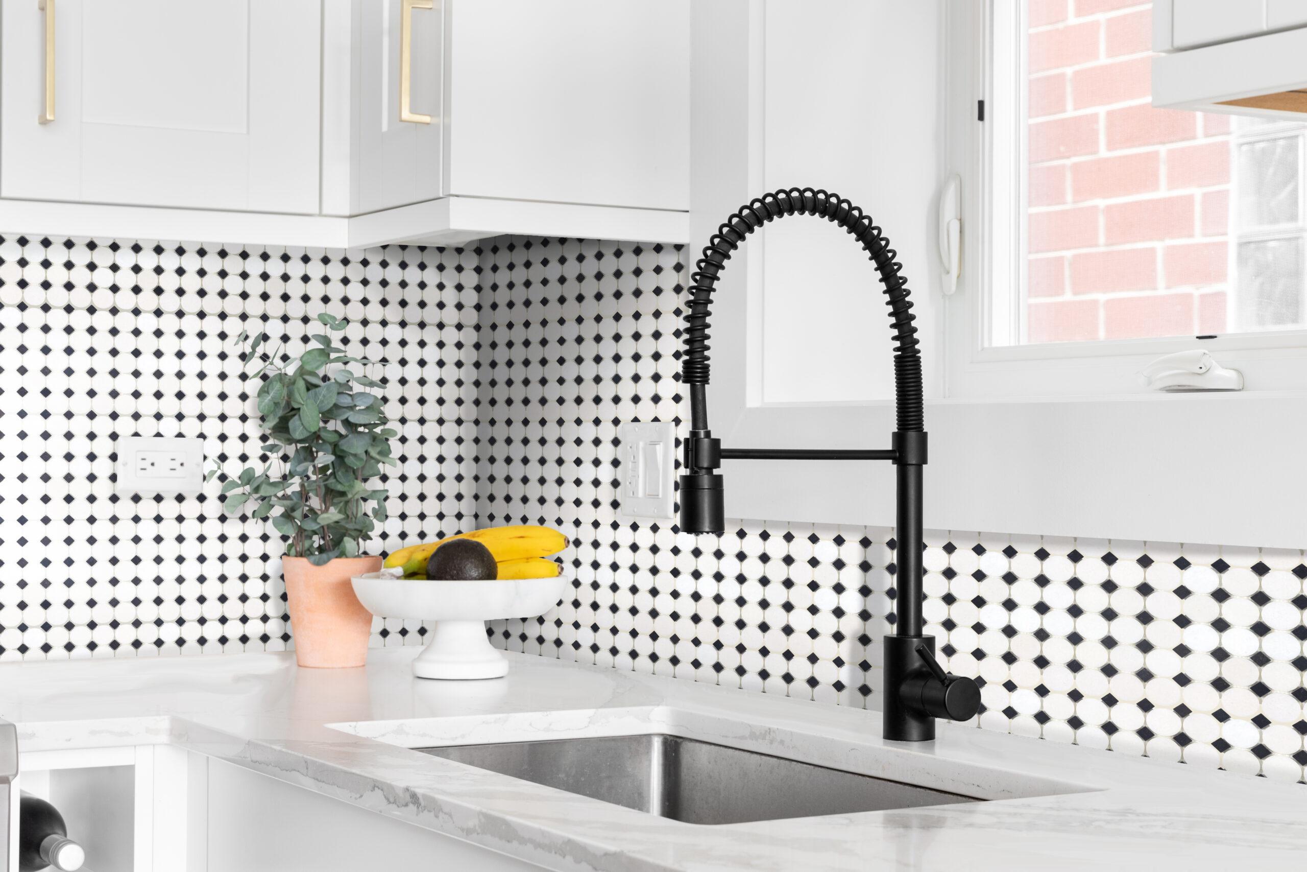 Kitchen Corner with Sink White Buttons